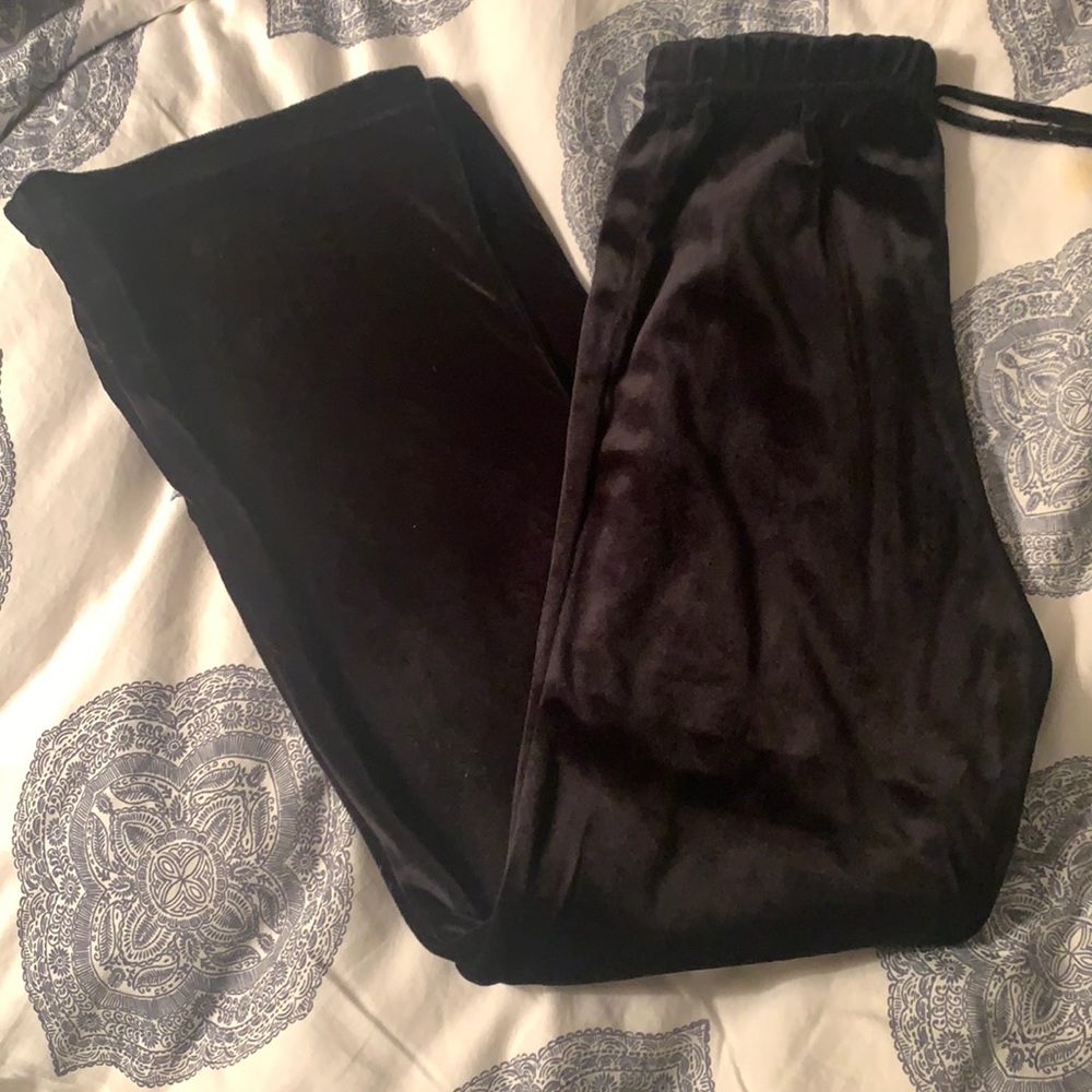 Girls black velvet pants🎄🎅🏼